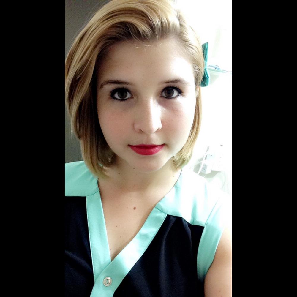 Meet your Posher, Avery